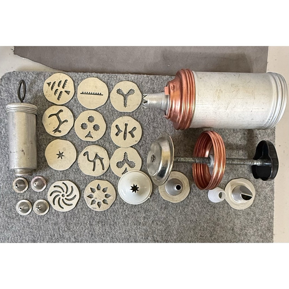 Vintage Mirro Cookie Pastry Cooky Press Aluminum 11 Discs 5 Pastry Tips Extras